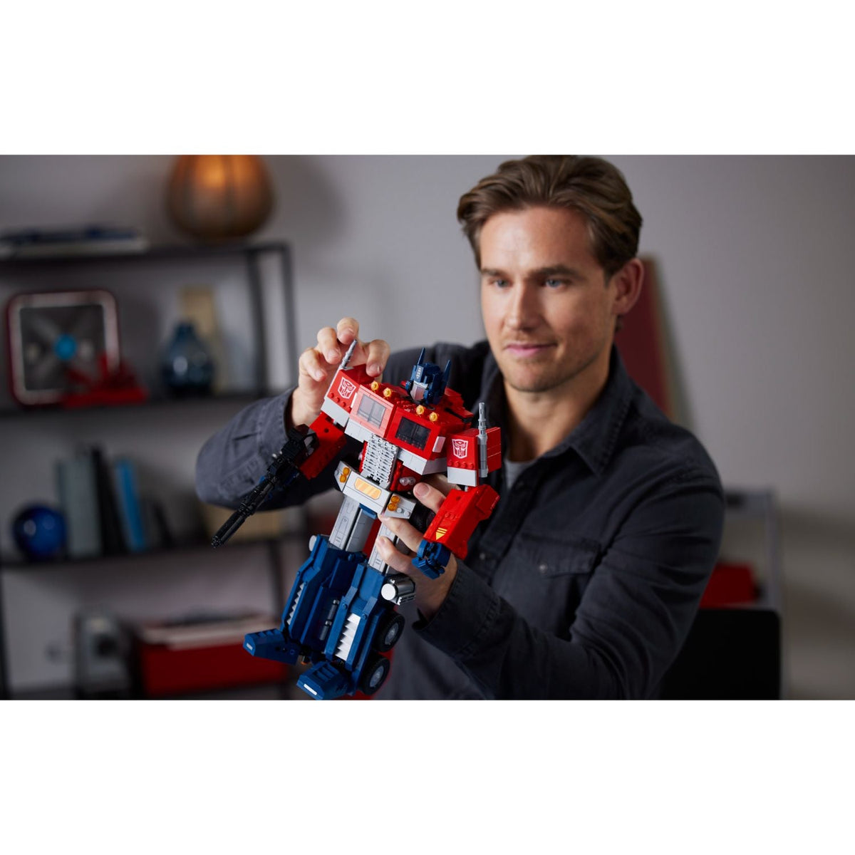 LEGO? Icons Optimus Prime