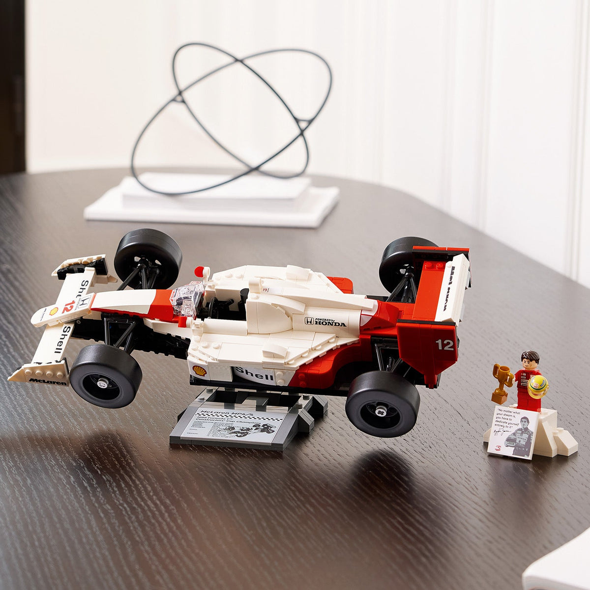 LEGO? Icons McLaren MP4/4 & Ayrton Senna
