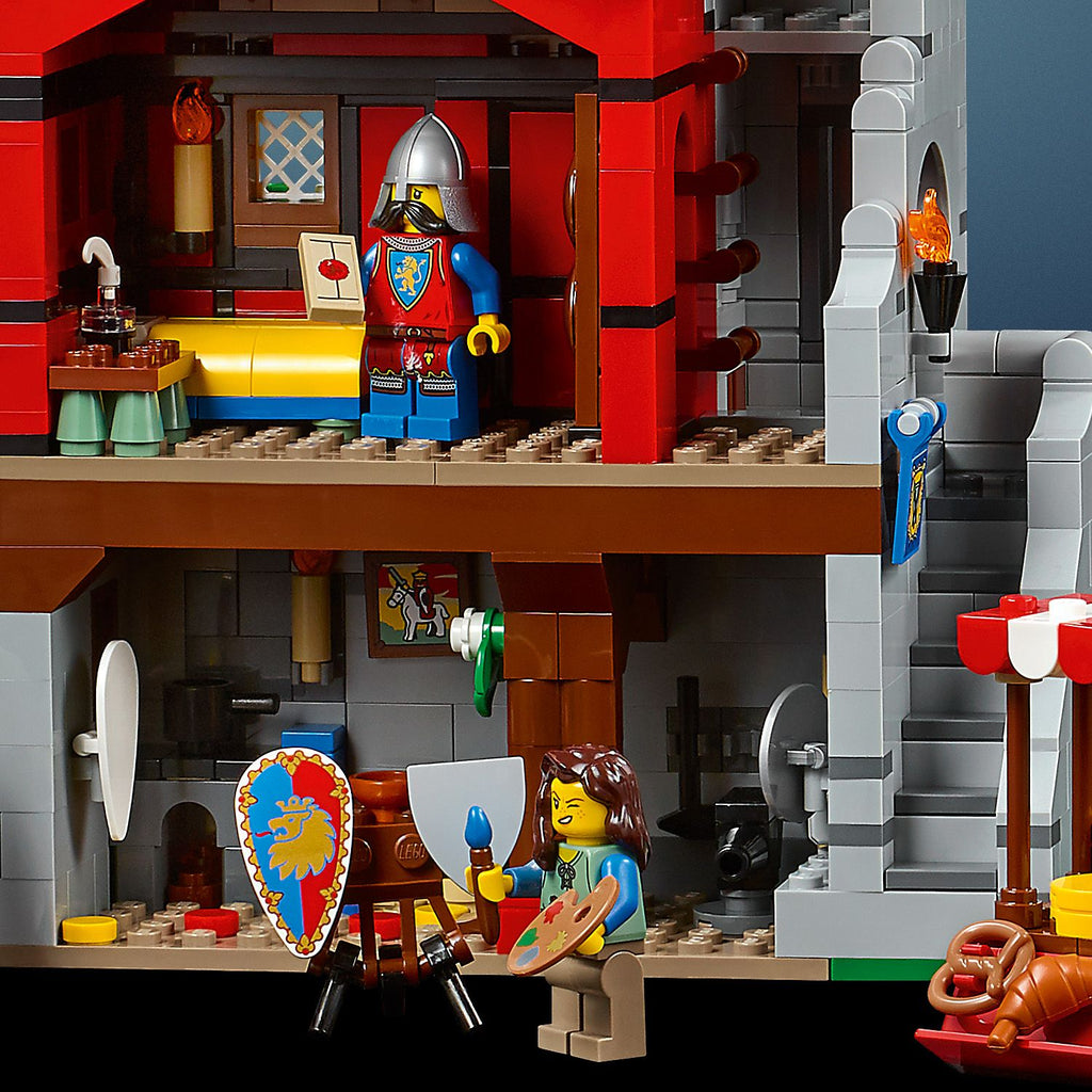 LEGO? Icons Medieval Town Square