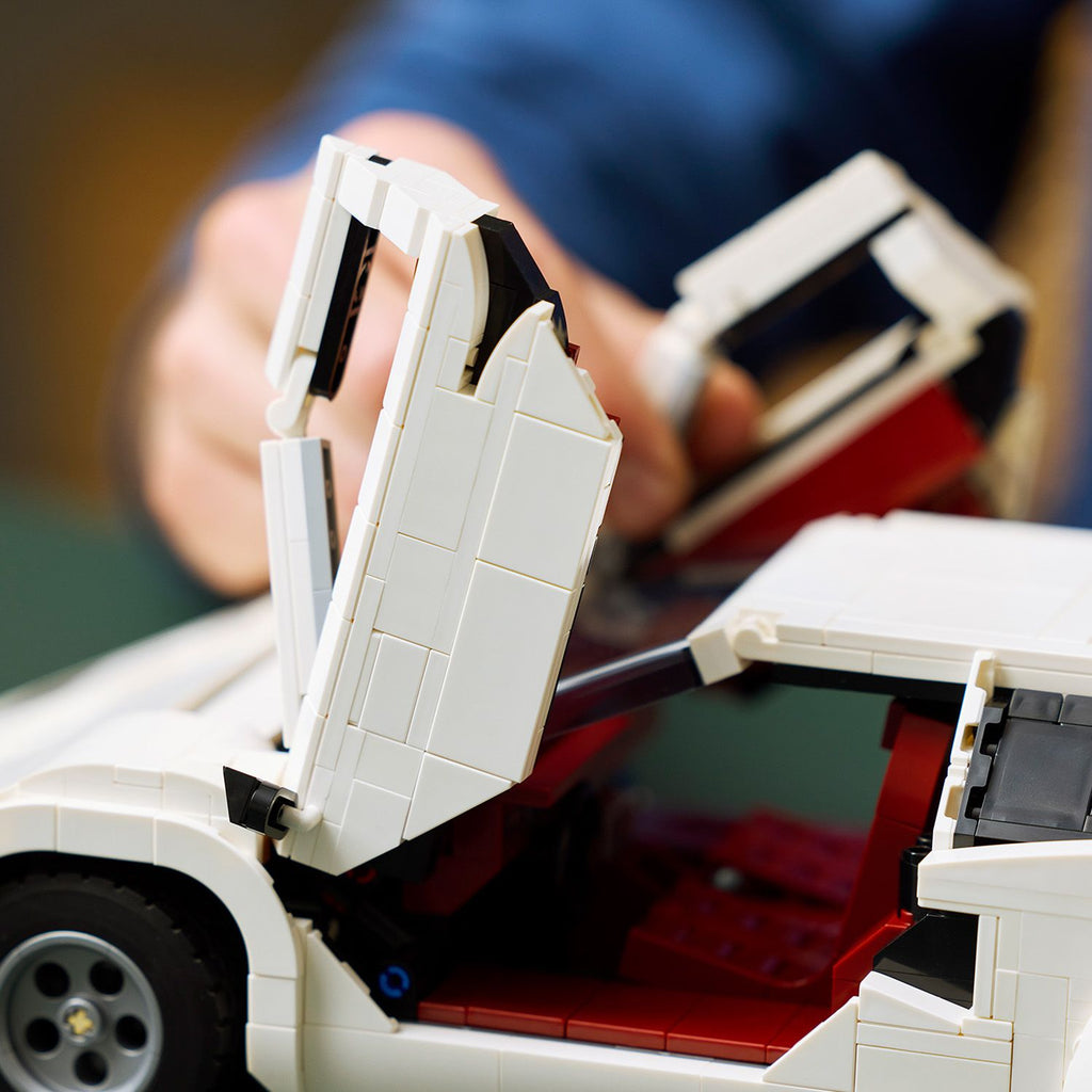 LEGO? Icons Lamborghini Countach 5000 Quattrovalvole