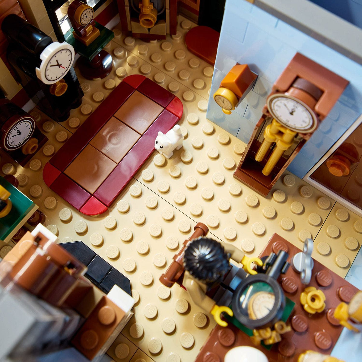 LEGO? Icons Tudor Corner