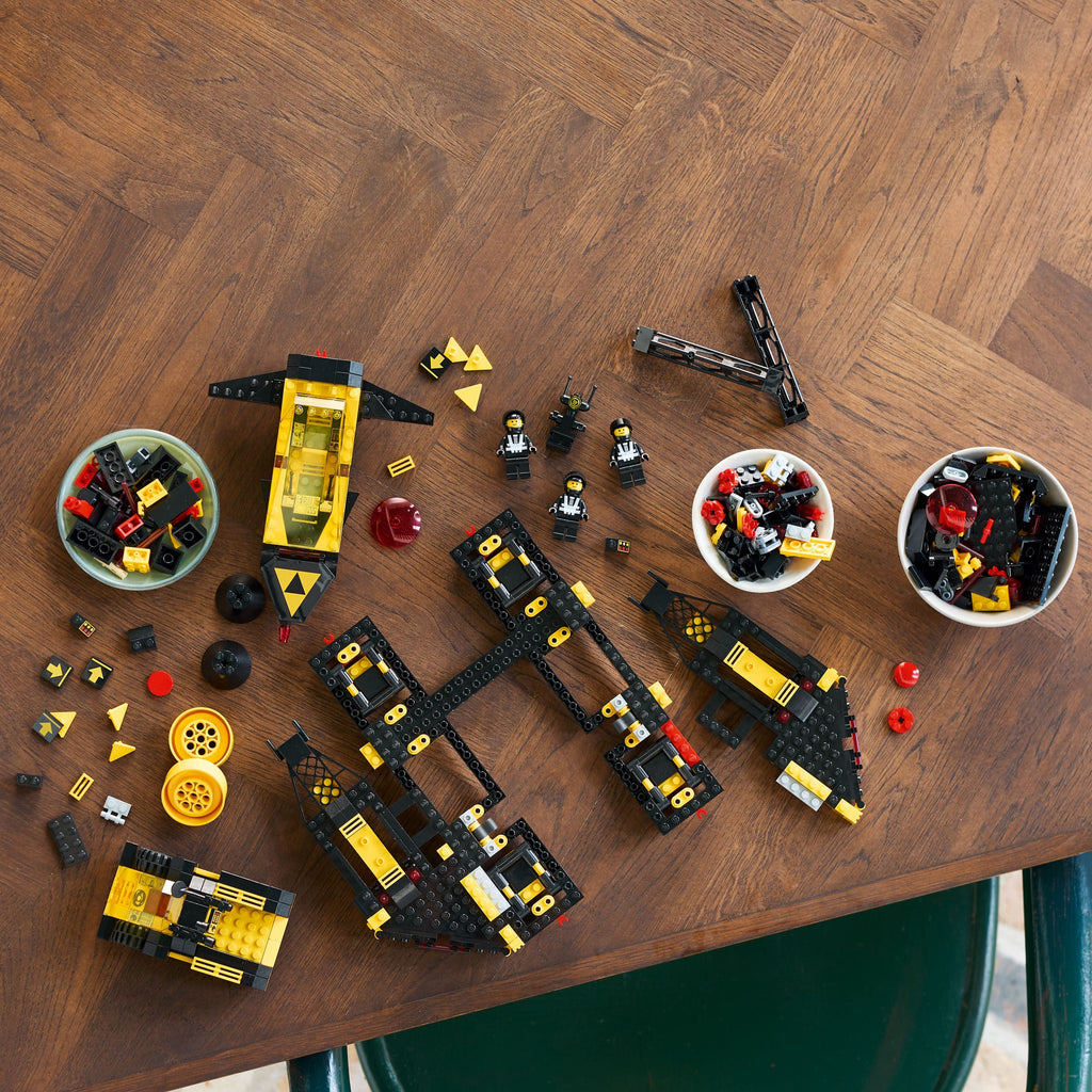LEGO? Icons Blacktron Renegade