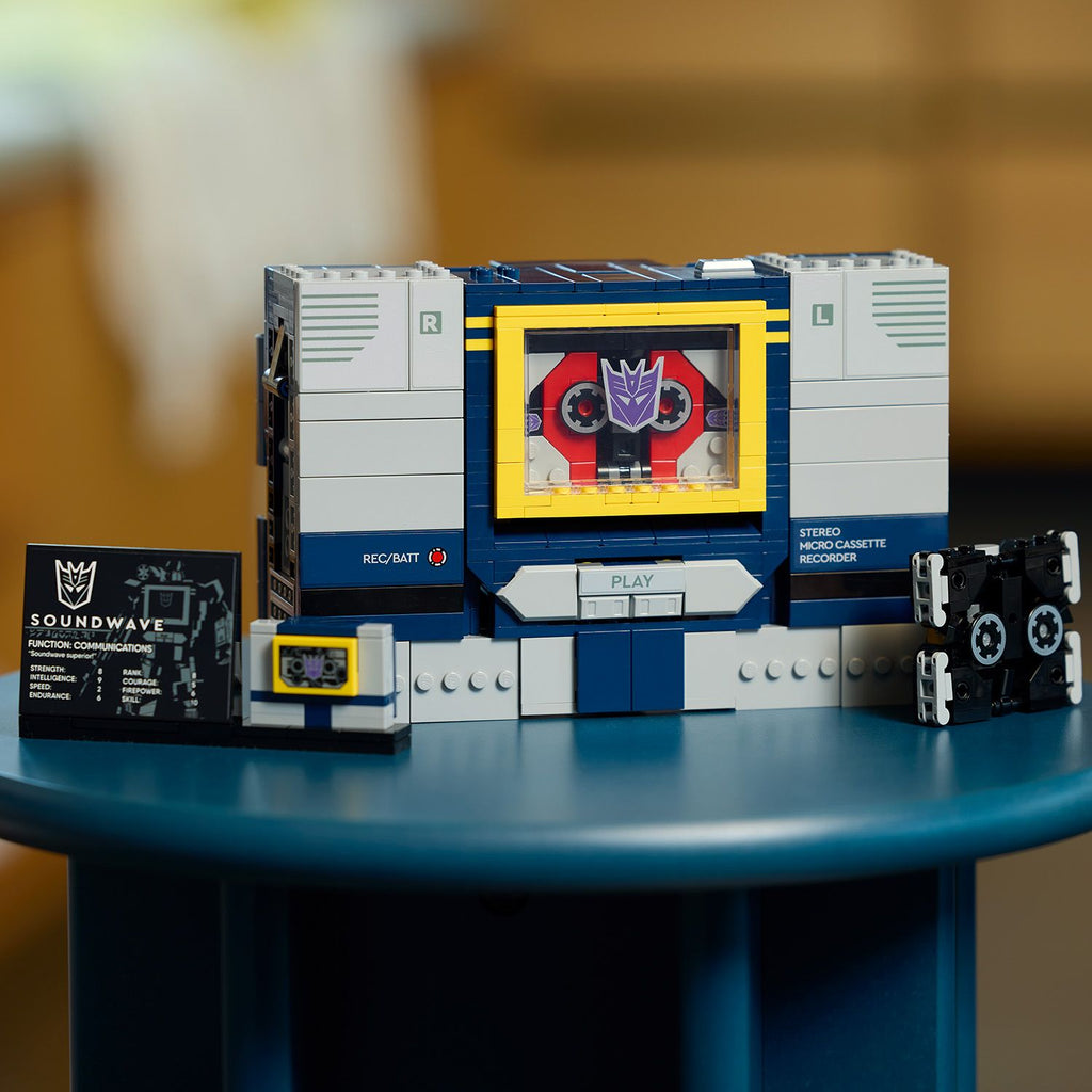 LEGO? Icons Transformers: Soundwave