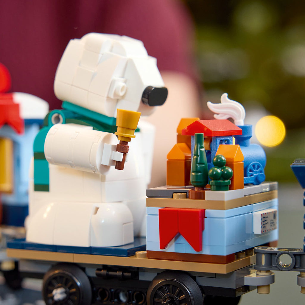 LEGO? Icons Holiday Express Train