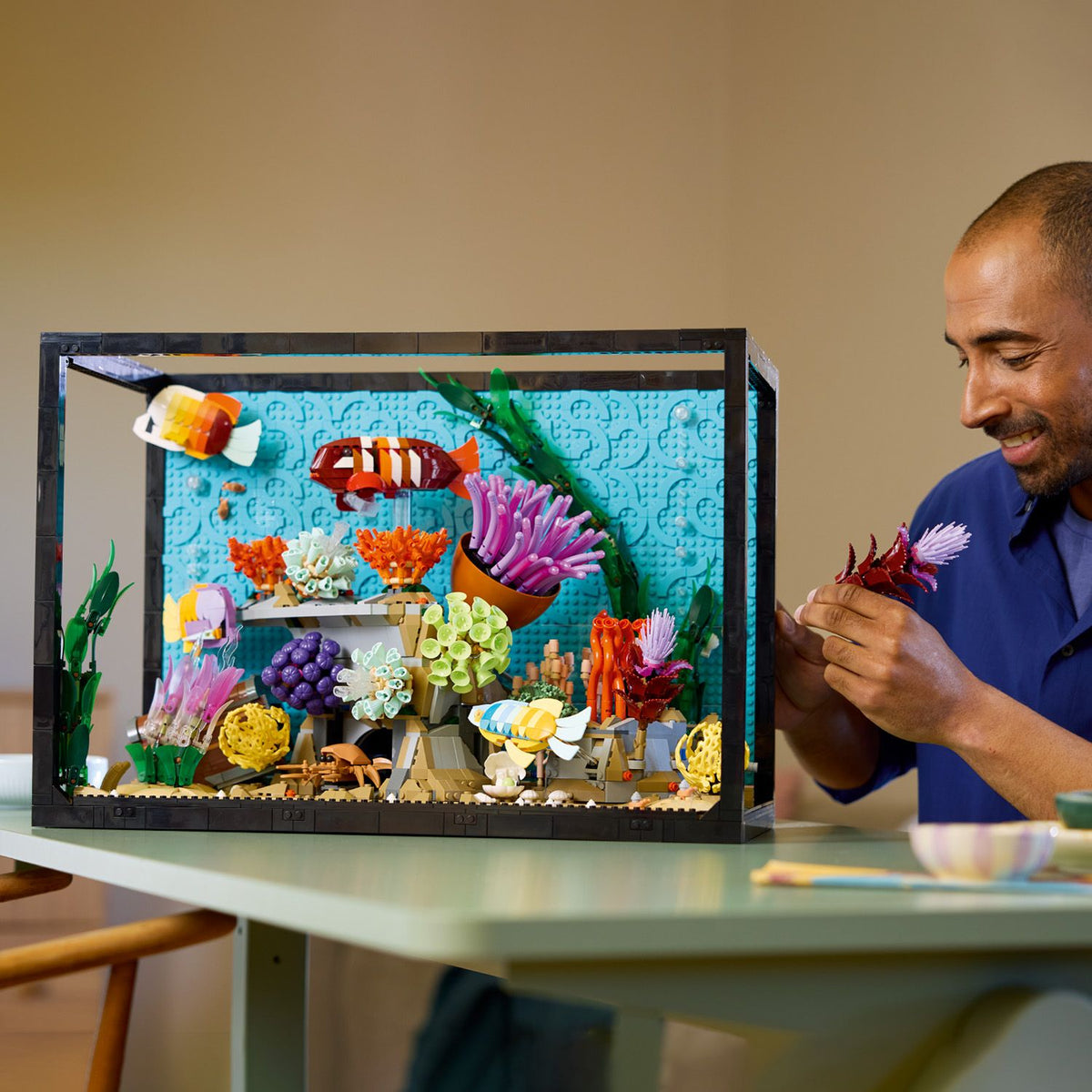 LEGO? Icons Tropical Aquarium