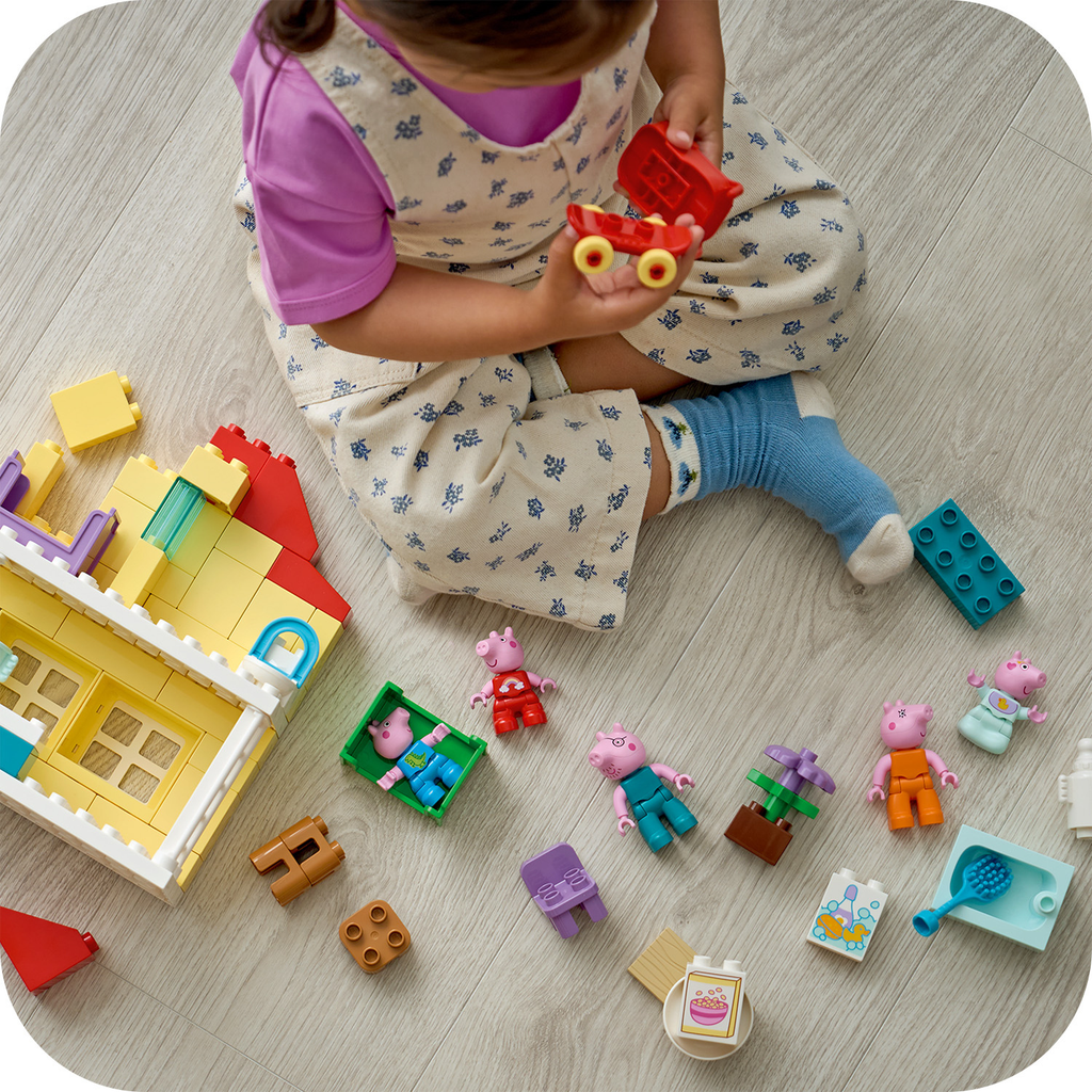 LEGO? DUPLO? Peppa Pig Family House