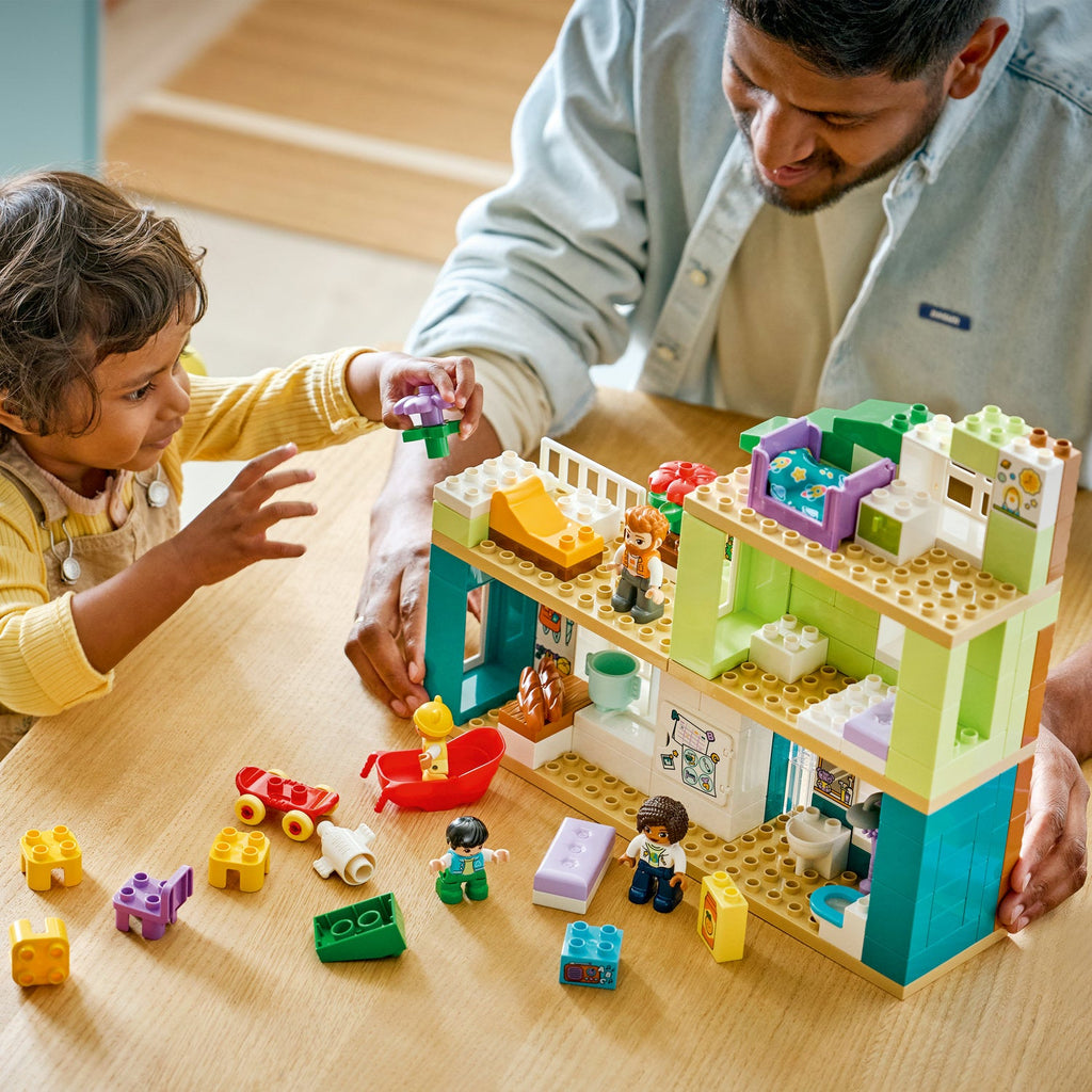 LEGO? DUPLO? Town 3-in-1 Modern Family House with Figures