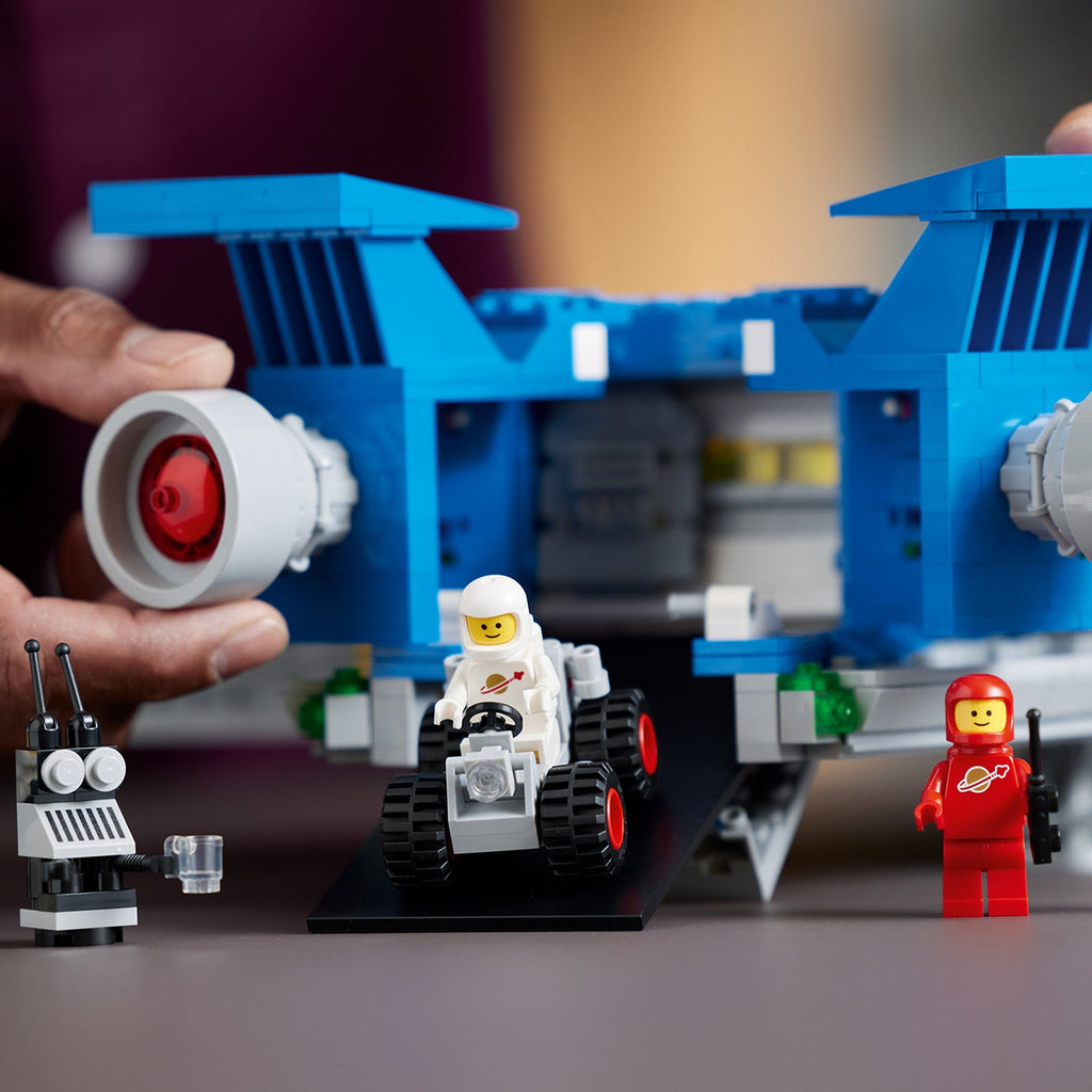 LEGO? Icons Galaxy Explorer