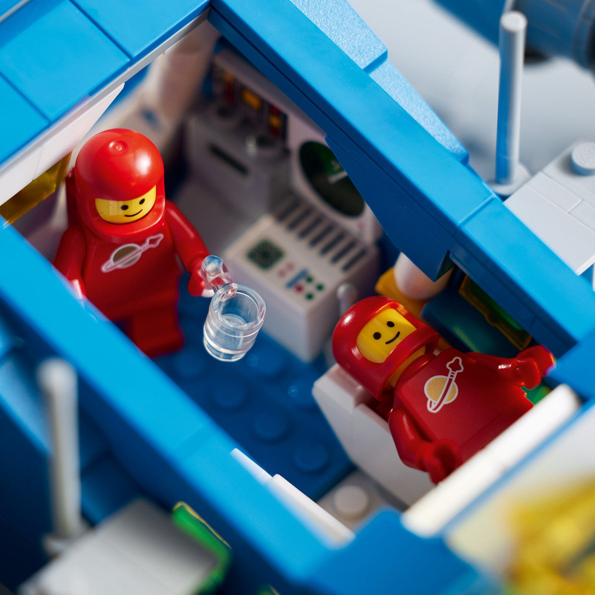 LEGO? Icons Galaxy Explorer