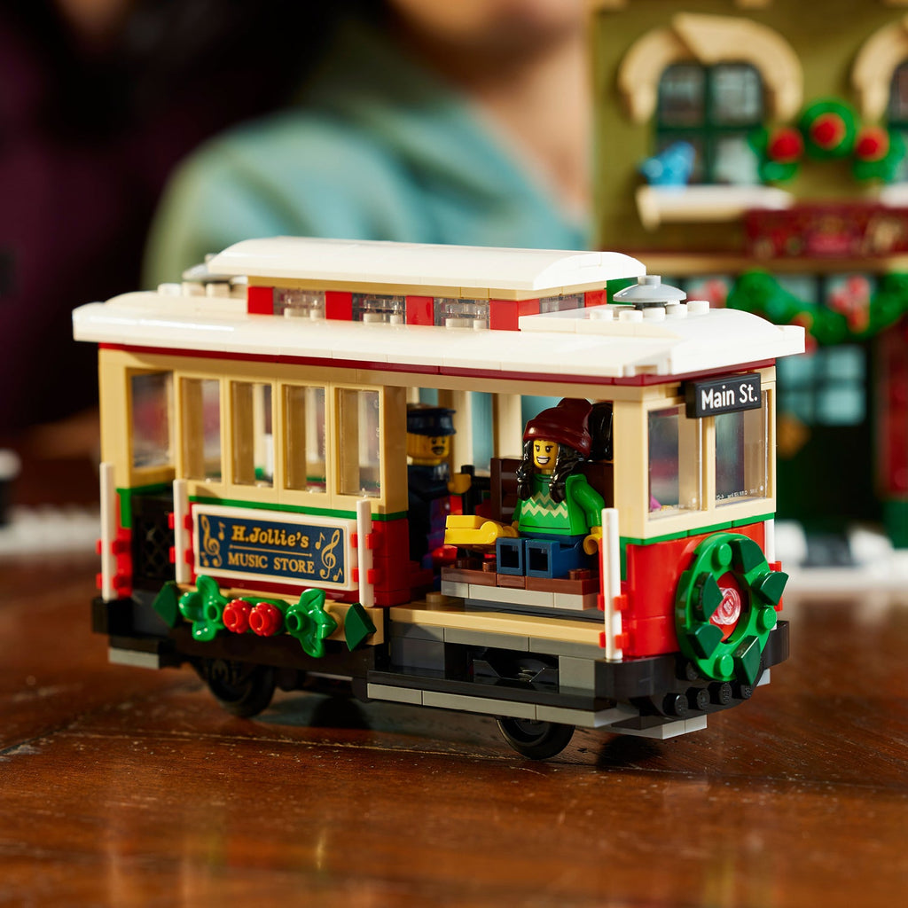 LEGO? Icons Holiday Main Street