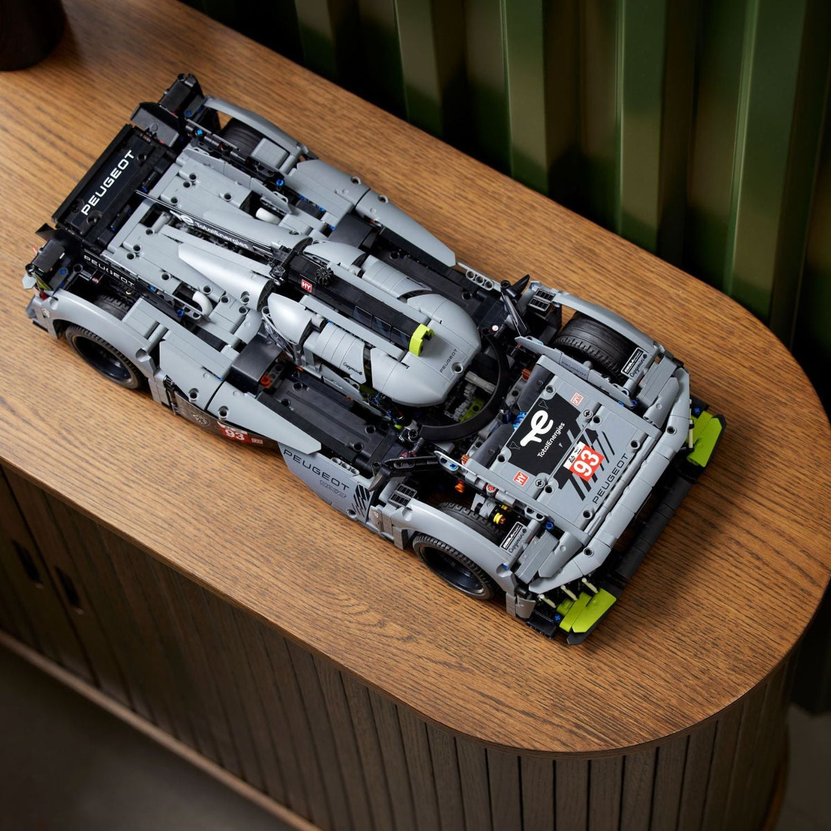 LEGO? Technic PEUGEOT 9X8 24H Le Mans Hybrid Hypercar