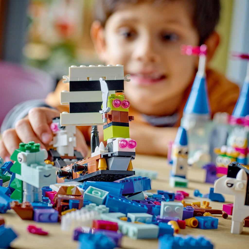 LEGO? Classic Creative Fantasy Universe