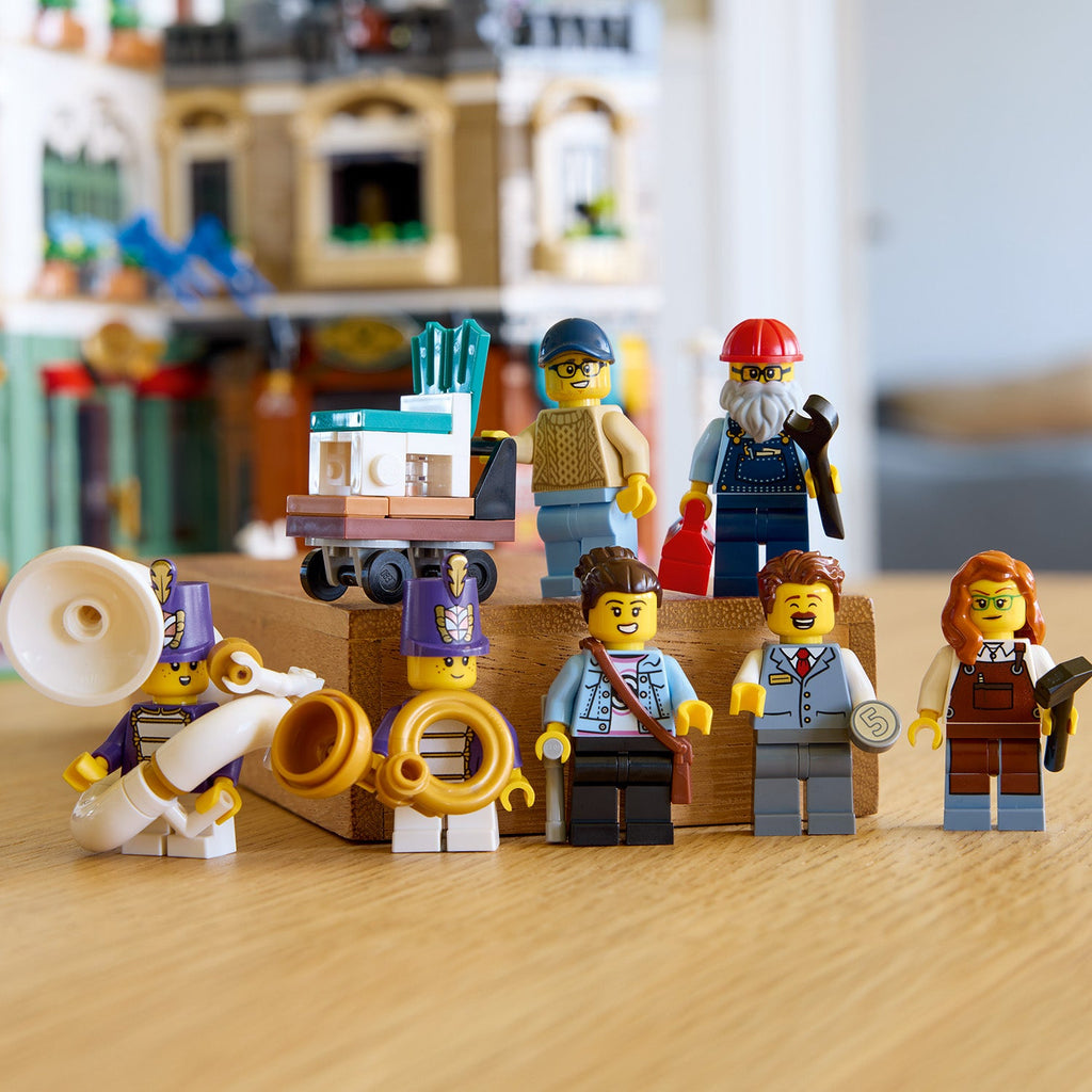 LEGO? Icons Shopping Street