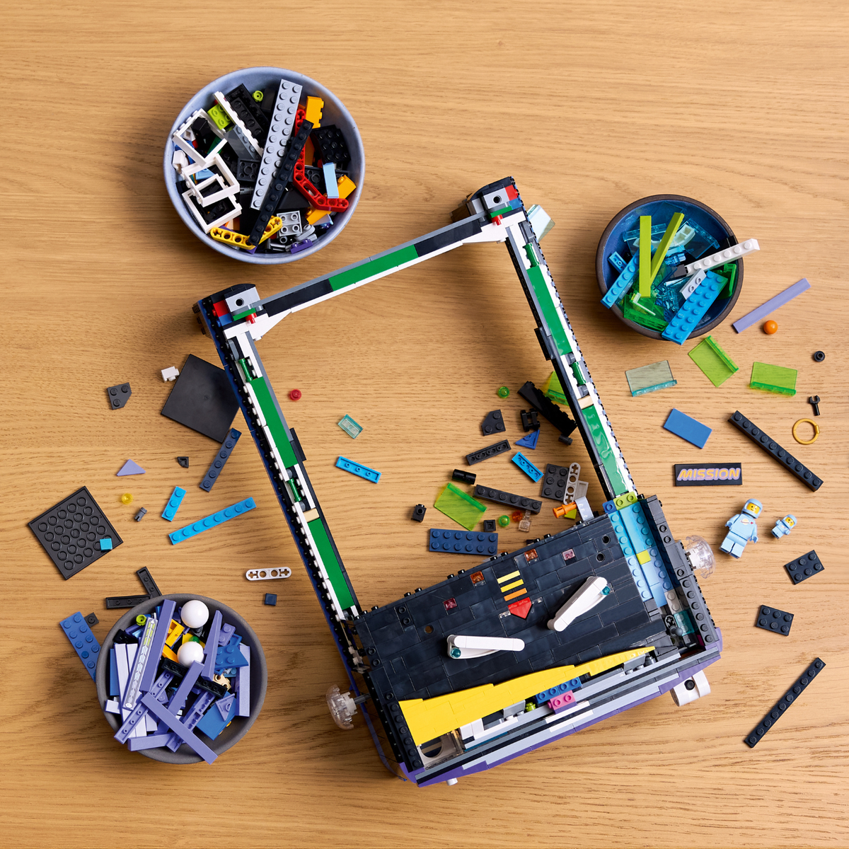 LEGO? Icons Arcade Pinball Machine