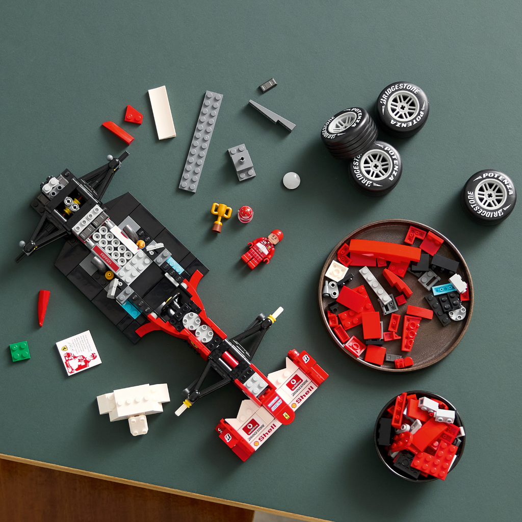 LEGO? Icons Ferrari F2004 & Michael Schumacher