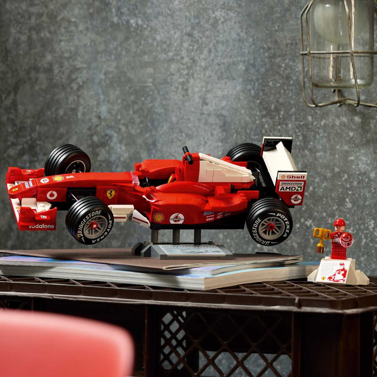 LEGO? Icons Ferrari F2004 & Michael Schumacher