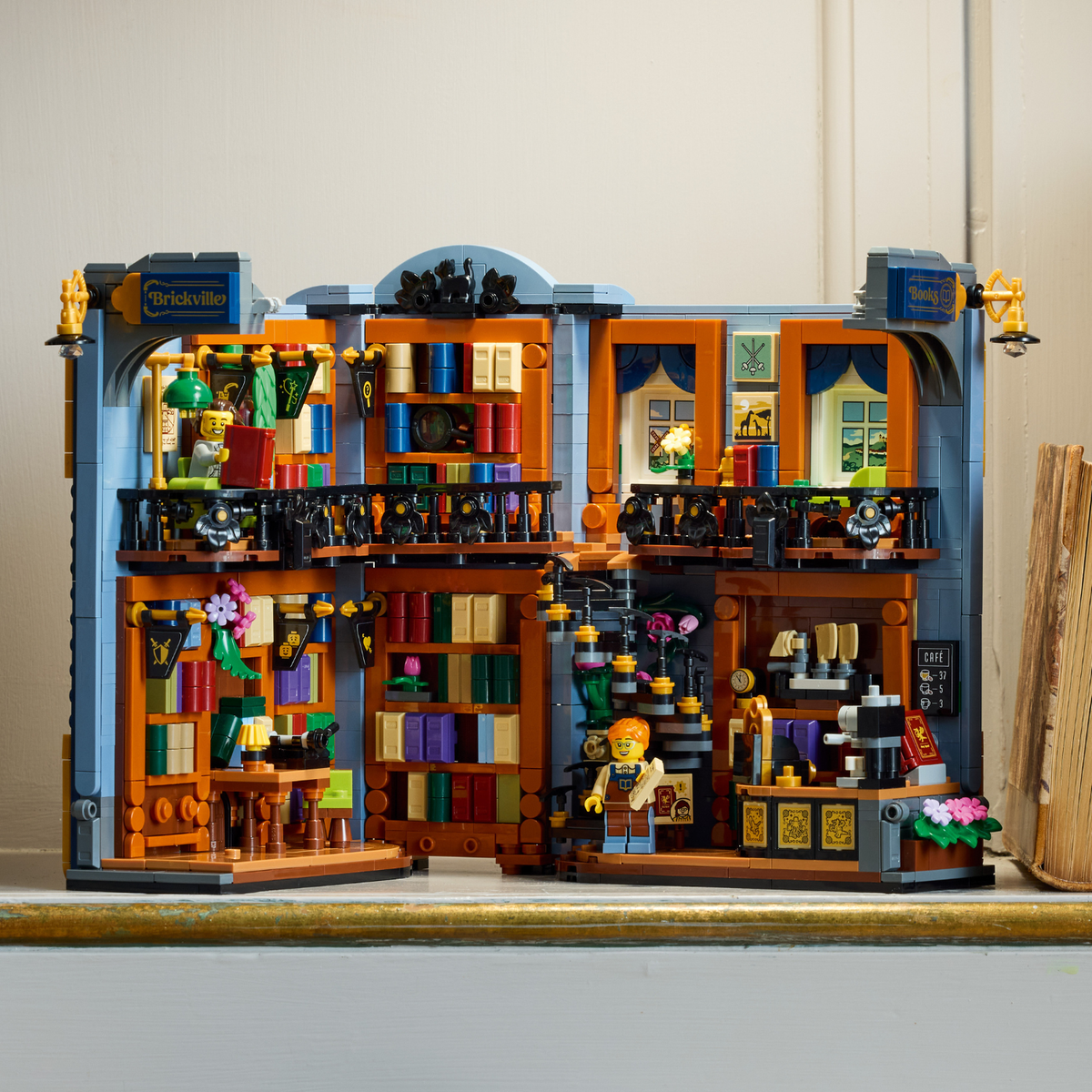 LEGO? Icons Bookshop: Book Nook