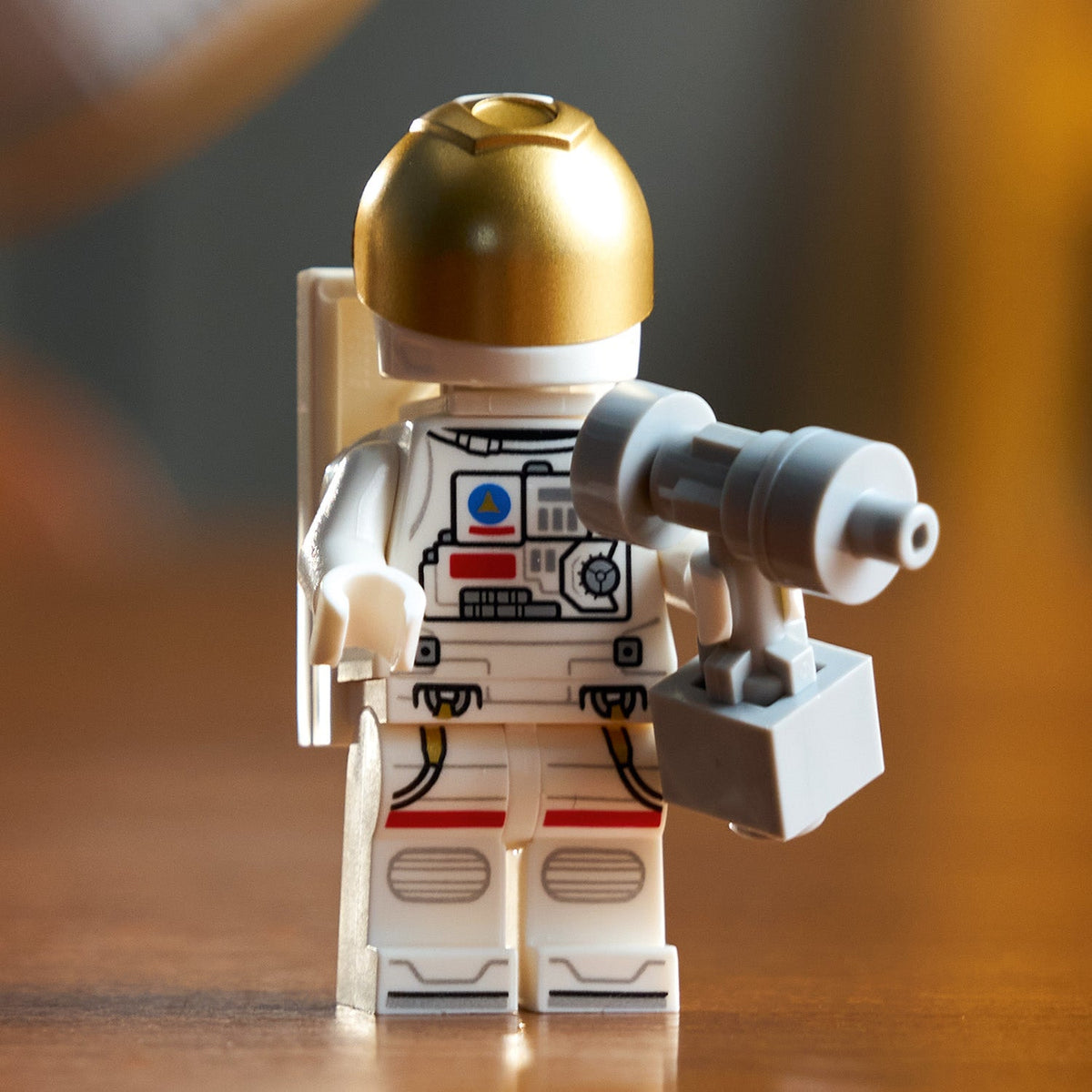 LEGO? Icons Hubble Space Telescope