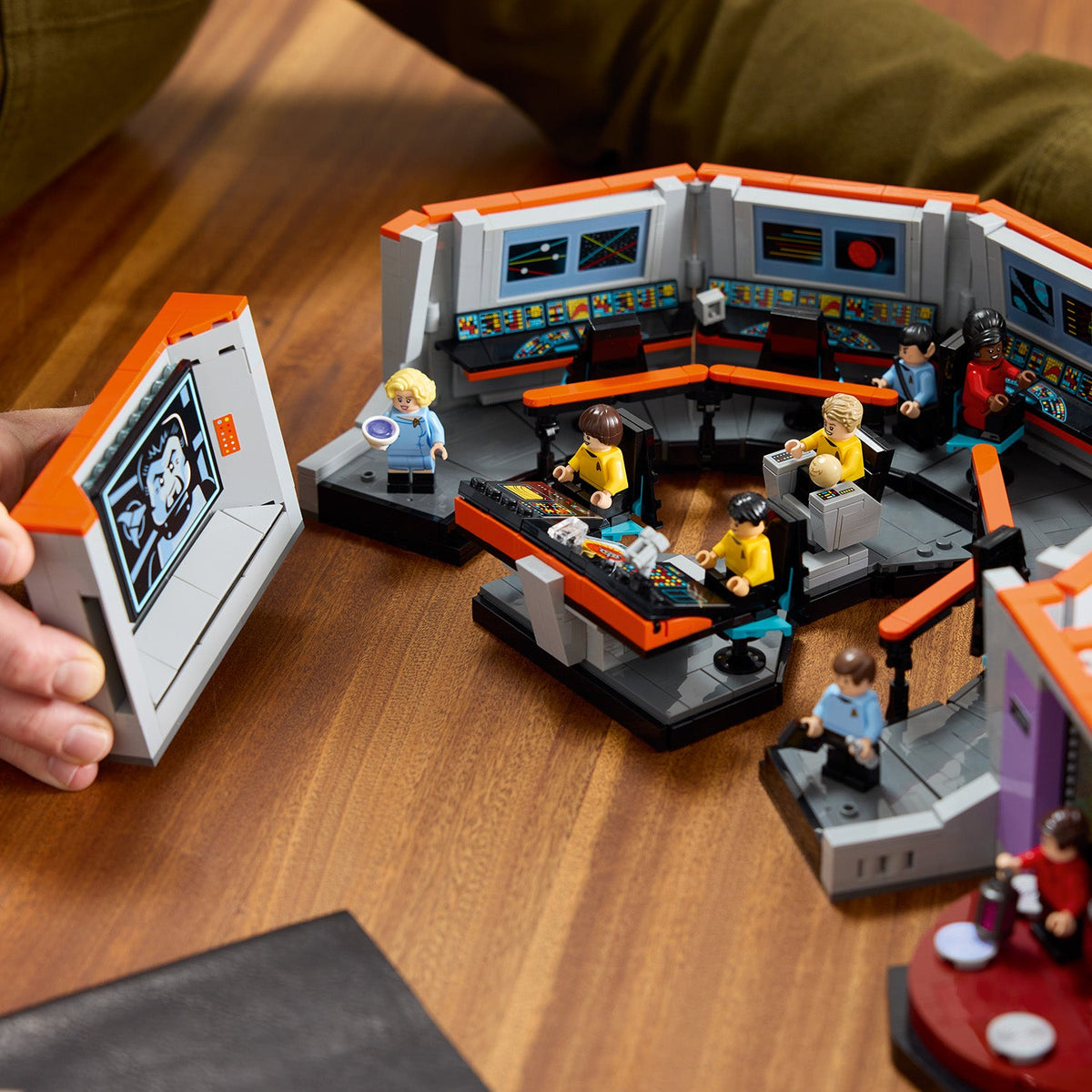 LEGO? Icons Star Trek: U.S.S. Enterprise NCC-1701? Bridge