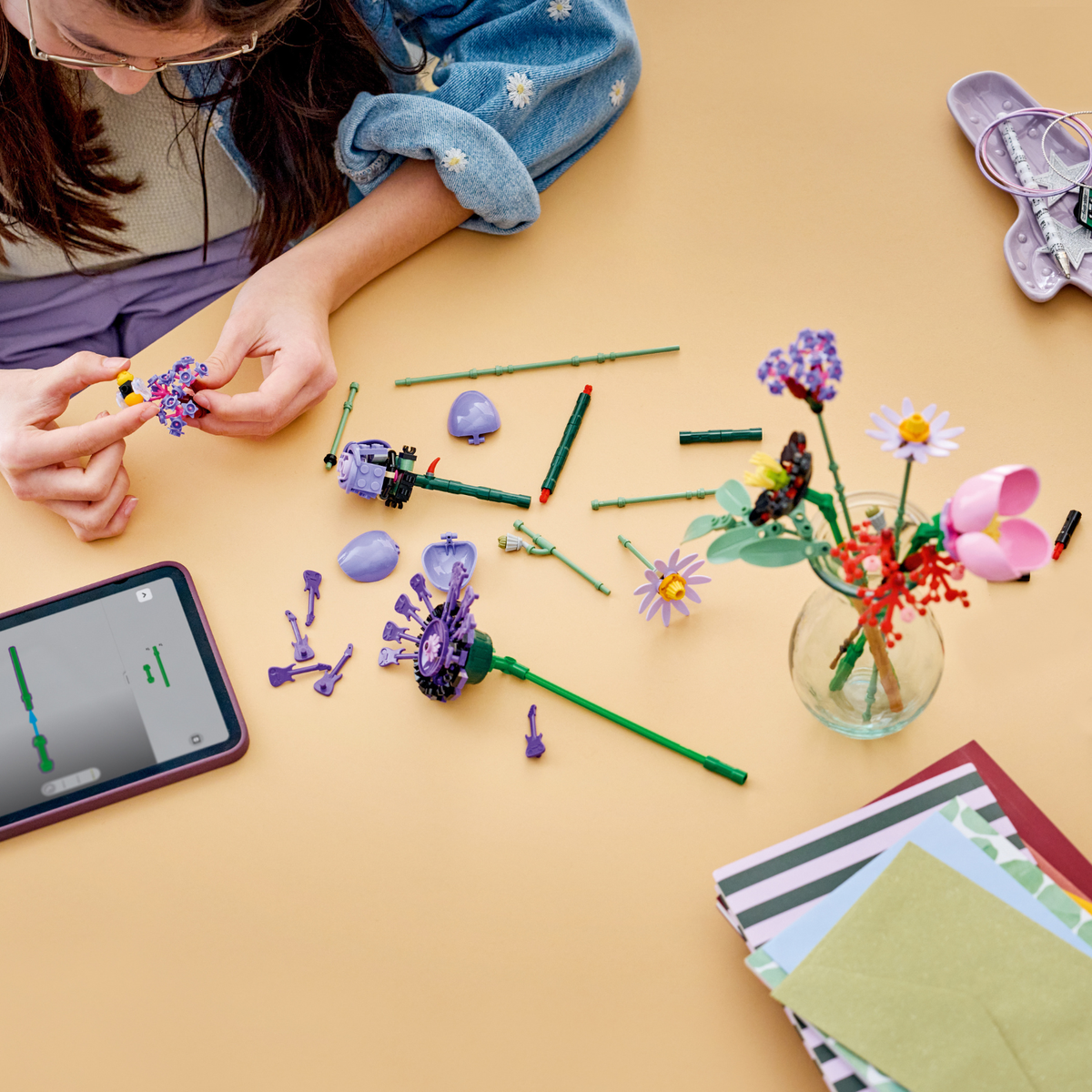 LEGO? Botanicals & LEGO? Editions Olivia Rodrigo's Flower Bouquet