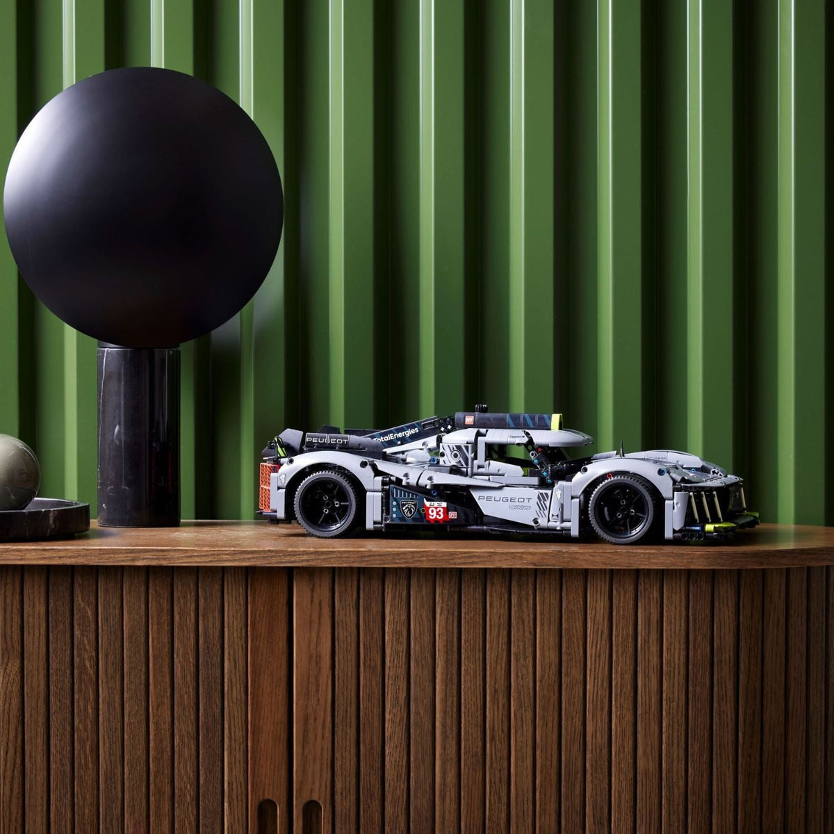 LEGO? Technic PEUGEOT 9X8 24H Le Mans Hybrid Hypercar