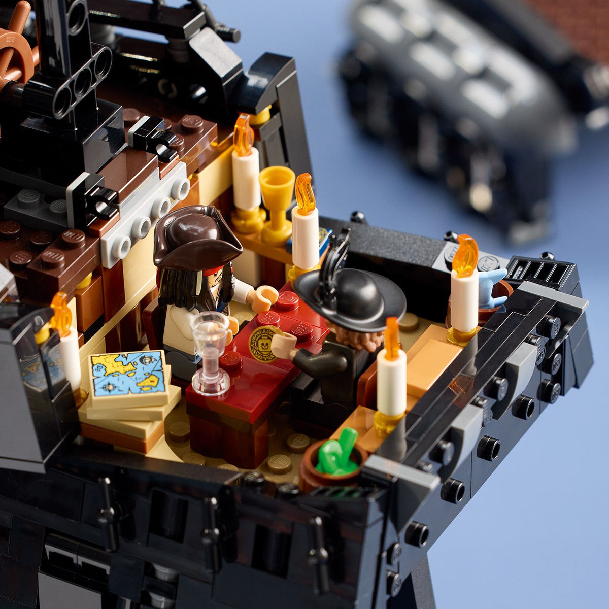 LEGO? Icons Captain Jack Sparrow's Pirate Ship