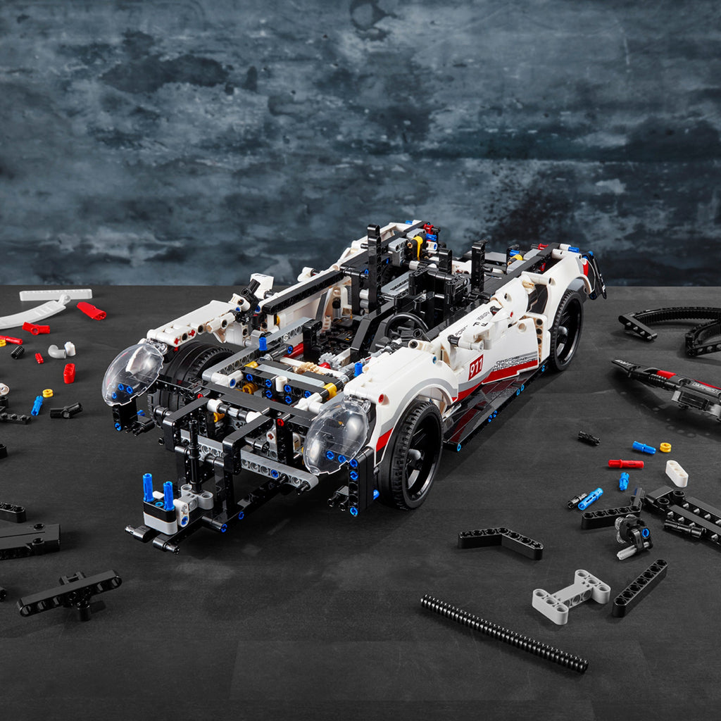 LEGO? Technic Porsche 911 RSR