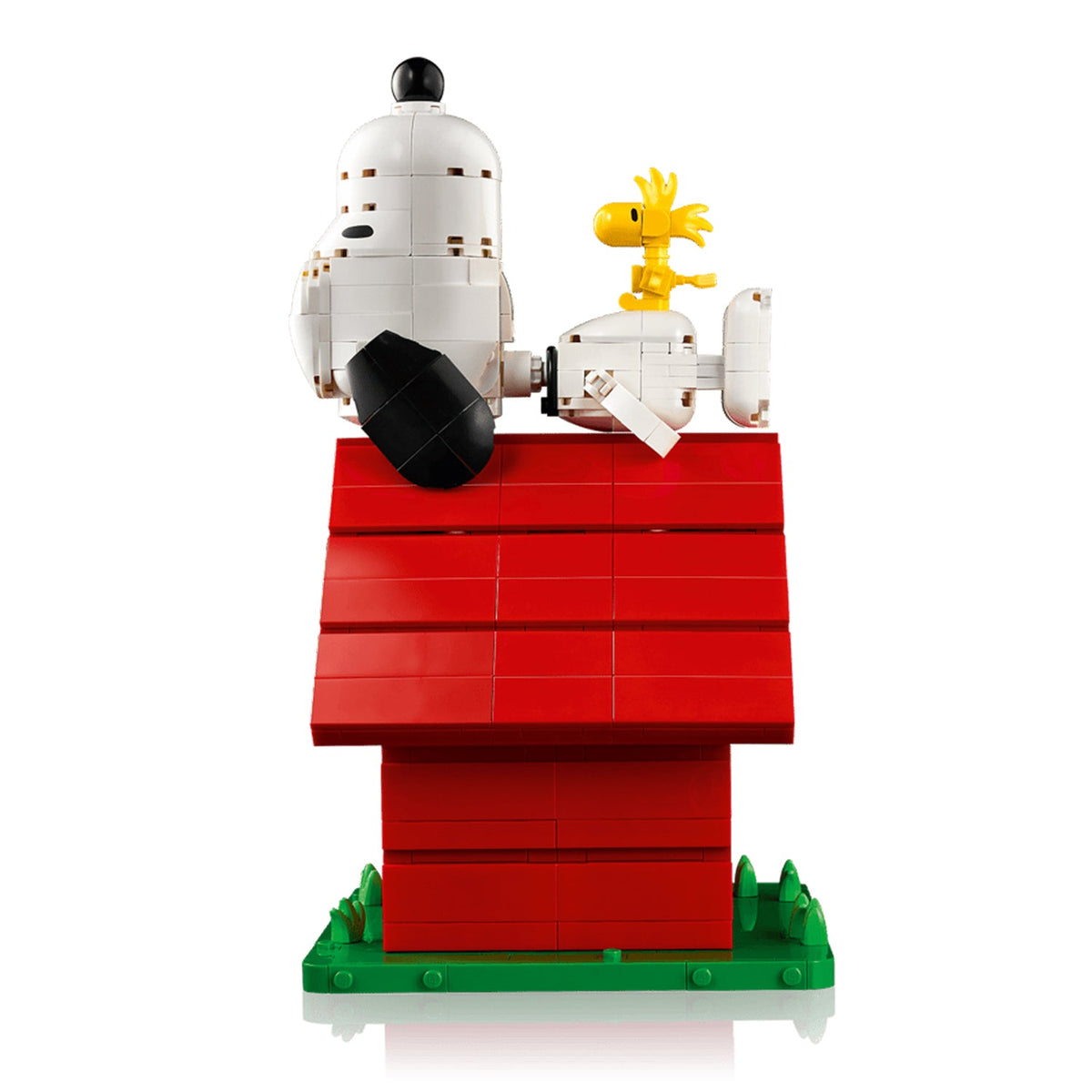 LEGO? Ideas Peanuts: Snoopy's Doghouse