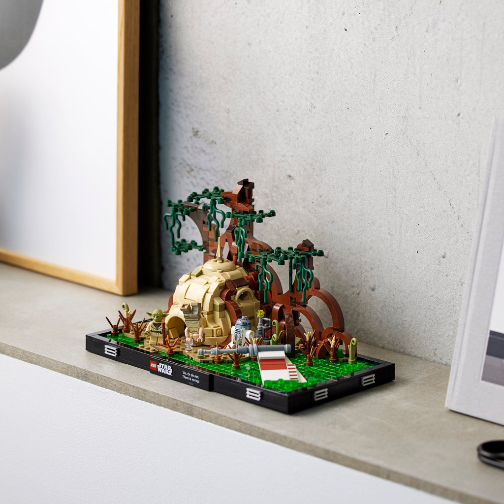 LEGO? Star Wars? Dagobah? Jedi? Training Diorama