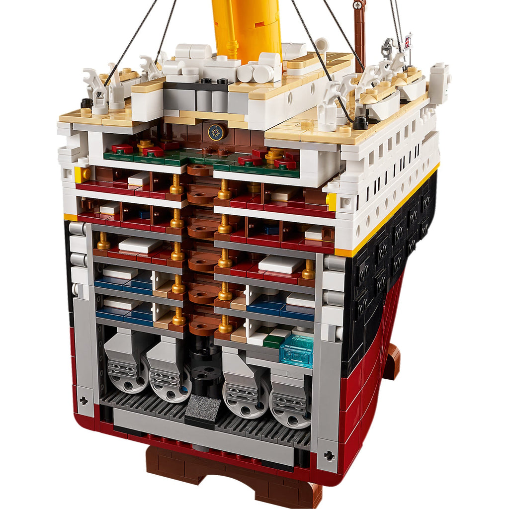 LEGO? Titanic