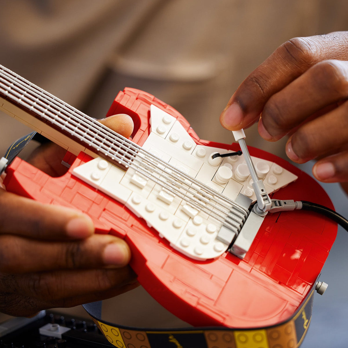LEGO? Ideas Fender? Stratocaster?