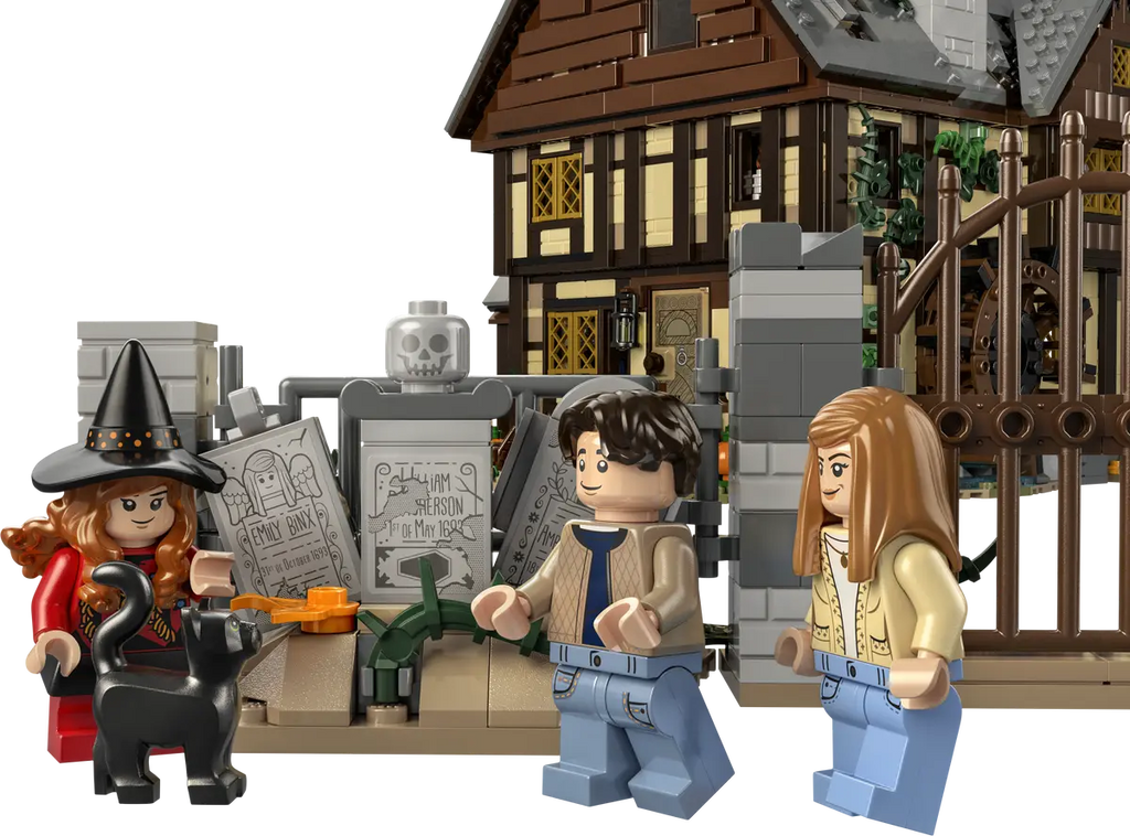 LEGO? Ideas Disney Hocus Pocus: The Sanderson Sisters' Cottage