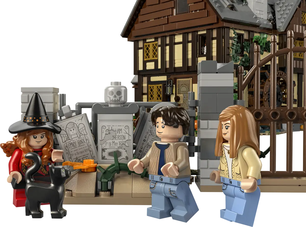 LEGO? Ideas Disney Hocus Pocus: The Sanderson Sisters' Cottage