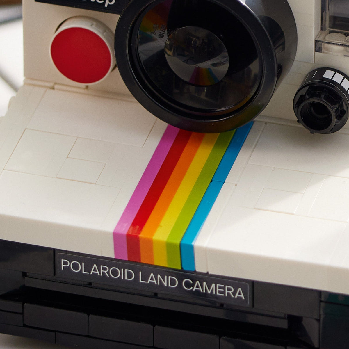 LEGO? Ideas Polaroid OneStep SX-70 Camera