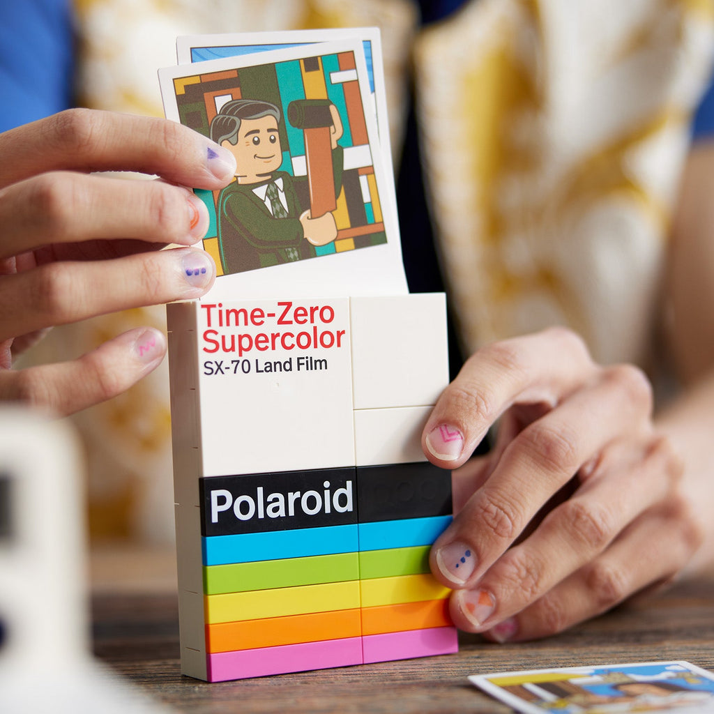 LEGO? Ideas Polaroid OneStep SX-70 Camera