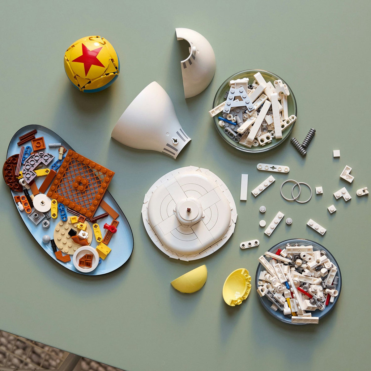 LEGO? Ideas | Disney Pixar Luxo Jr.