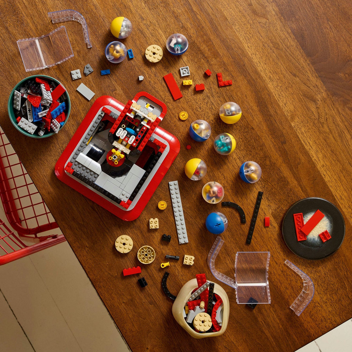 LEGO? Ideas Minifigure Vending Machine