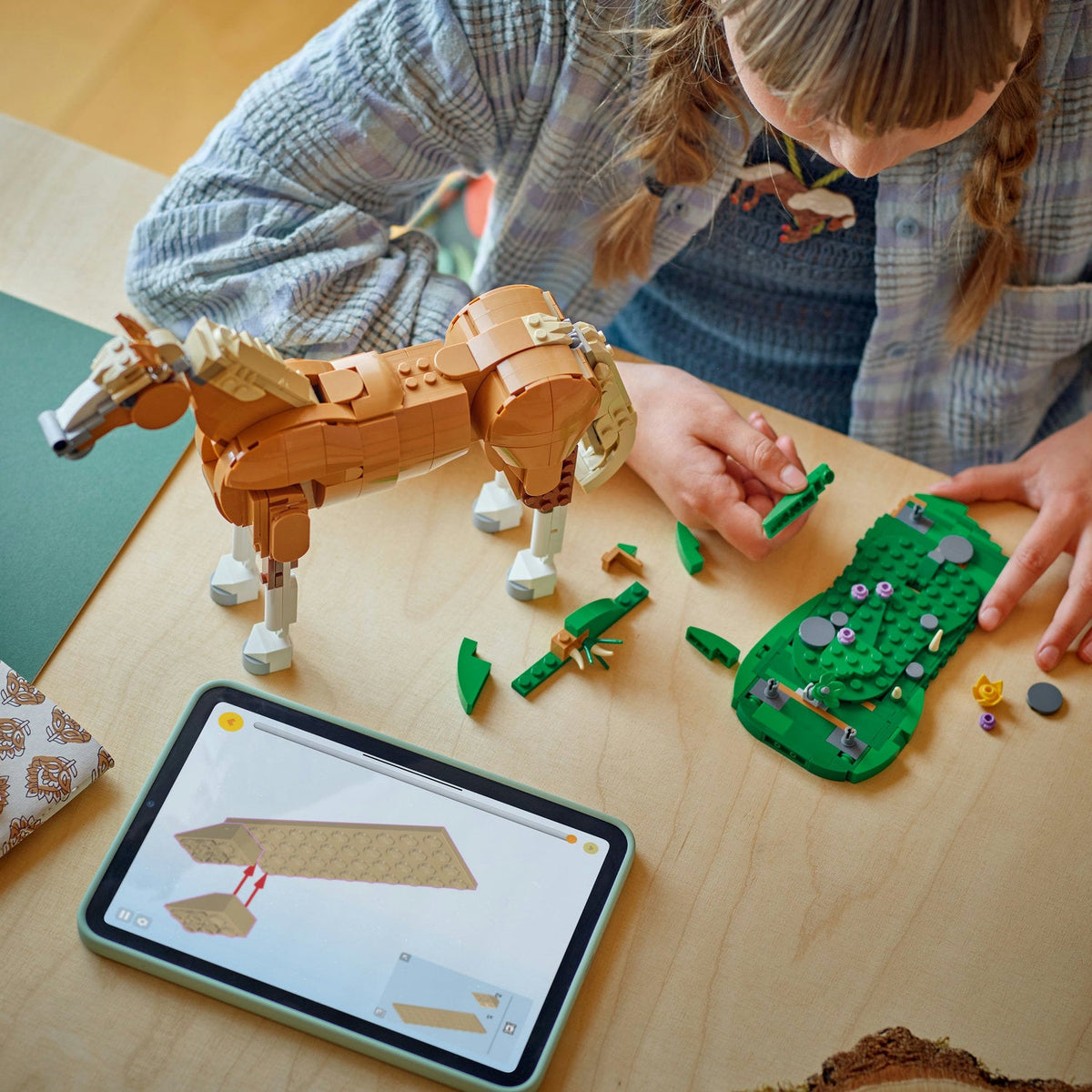 LEGO? Creator 3-in-1 Beautiful Horse