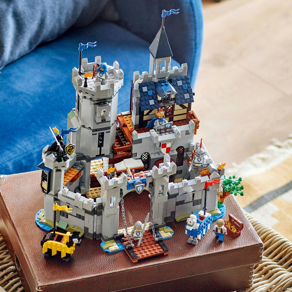 LEGO? Creator 3-in-1 Medieval Horse Knight Castle