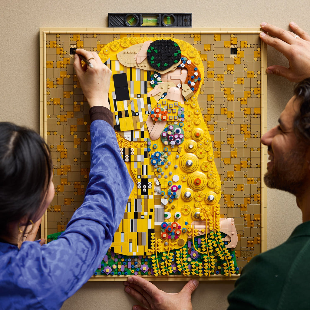 LEGO? Art Gustav Klimt ¨C The Kiss