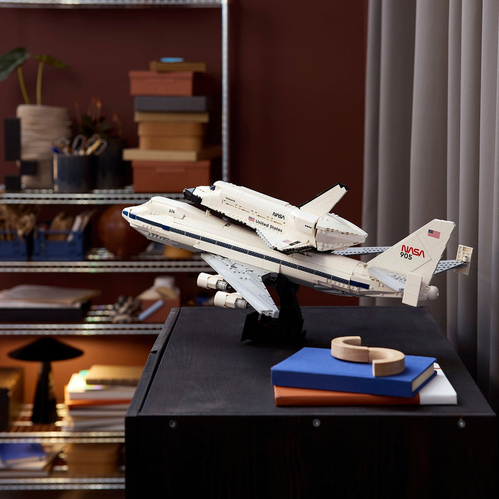 LEGO? Icons Shuttle Carrier Aircraft