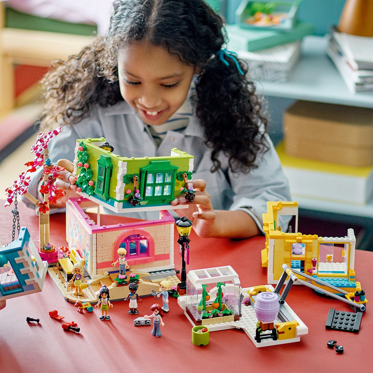 LEGO? Friends? Heartlake City Community Center