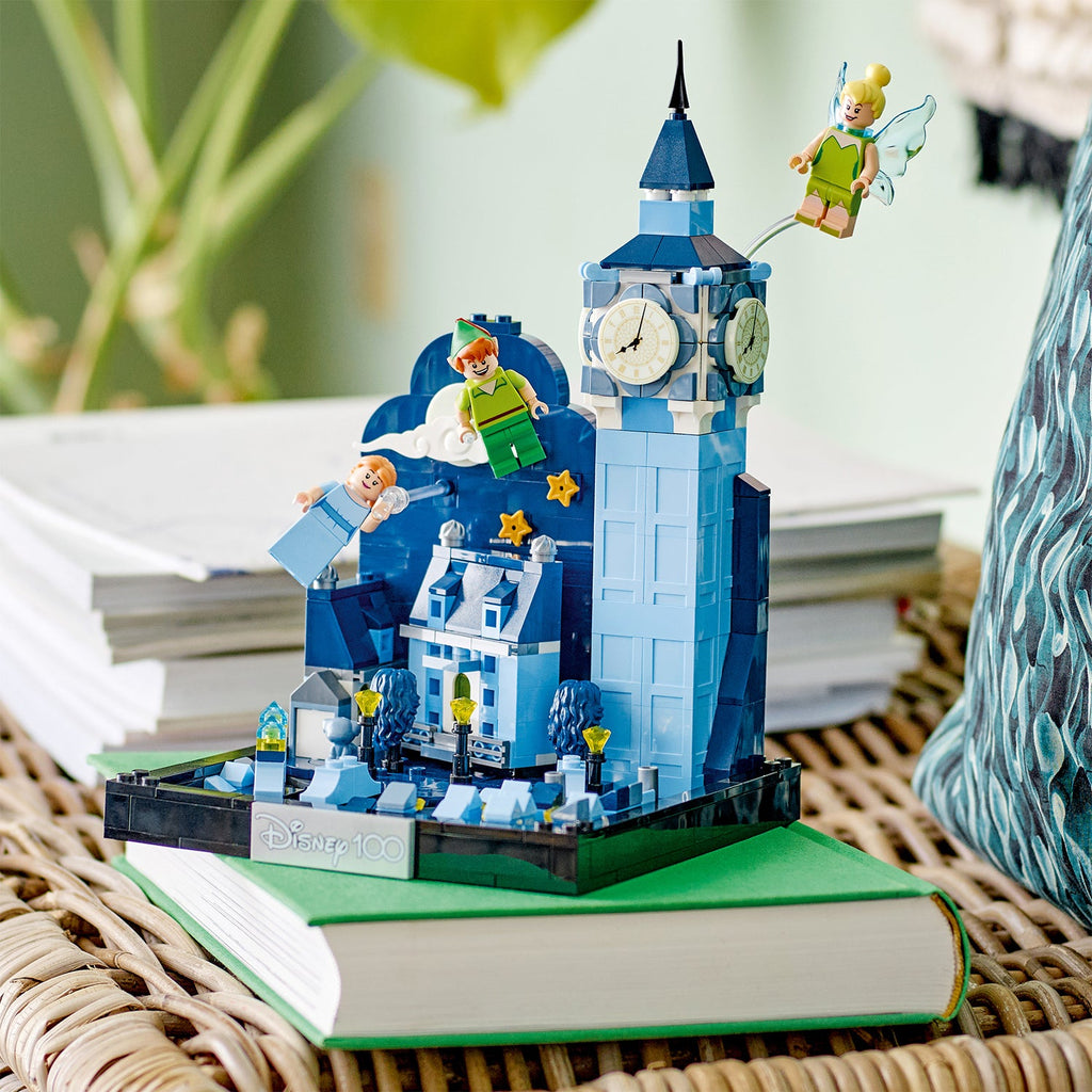 LEGO? | Disney Peter Pan & Wendy's Flight over London