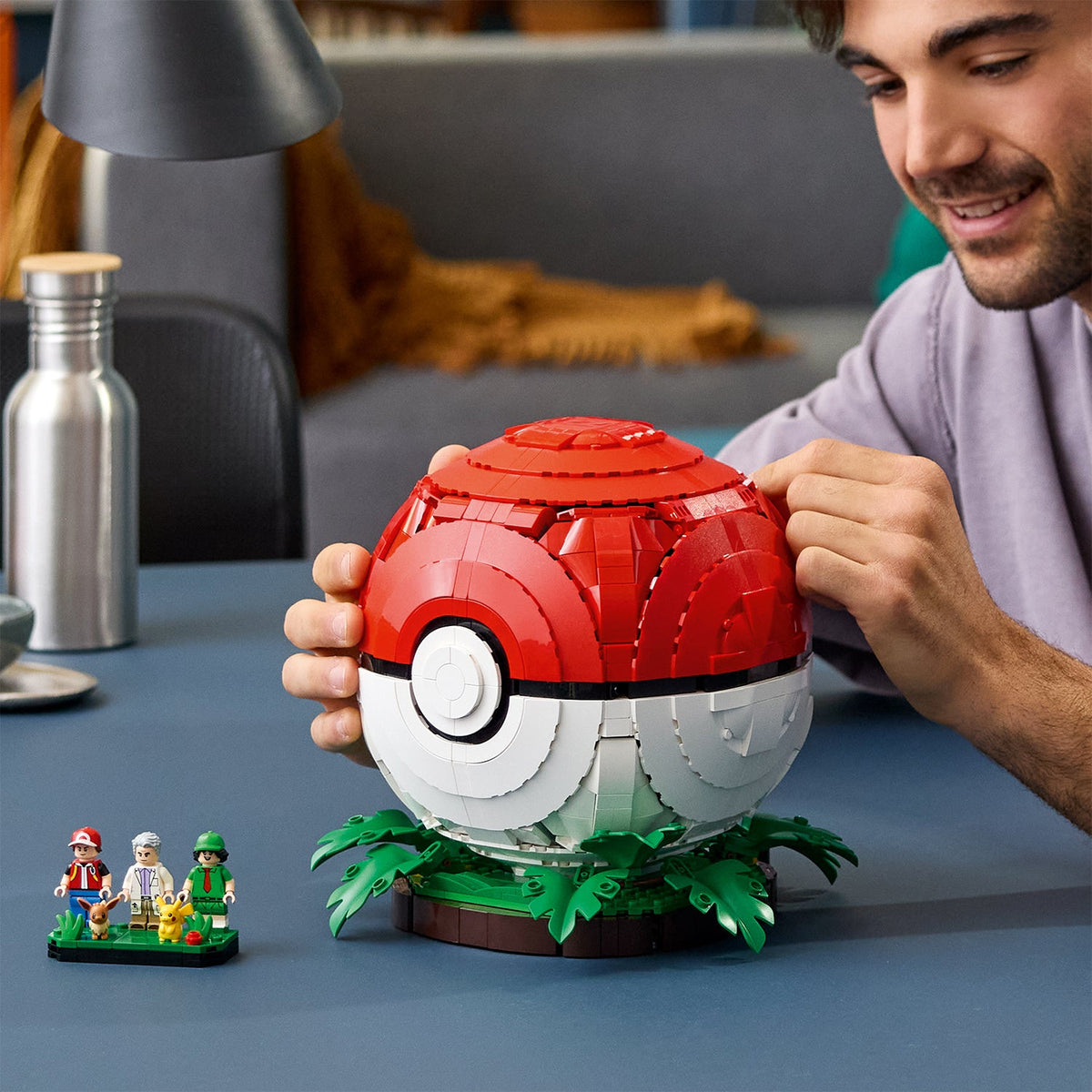 LEGO? Pok¨¦mon? Iconic Trainer Moments Pok¨¦ Ball