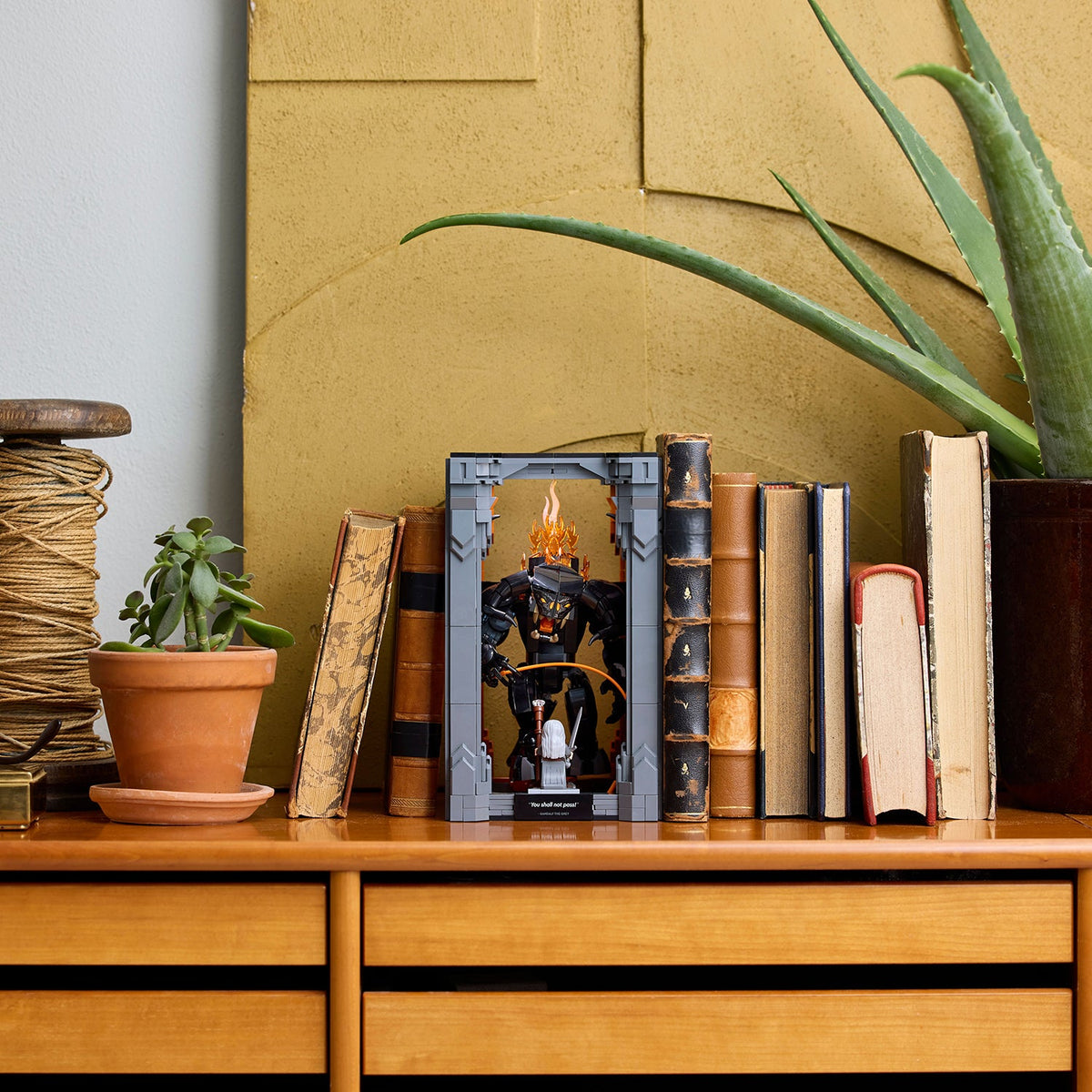 LEGO? Icons The Lord of the Rings: Balrog? Book Nook