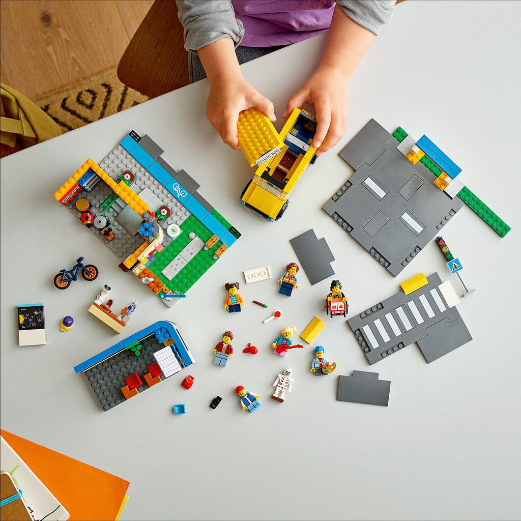 LEGO? City School Day