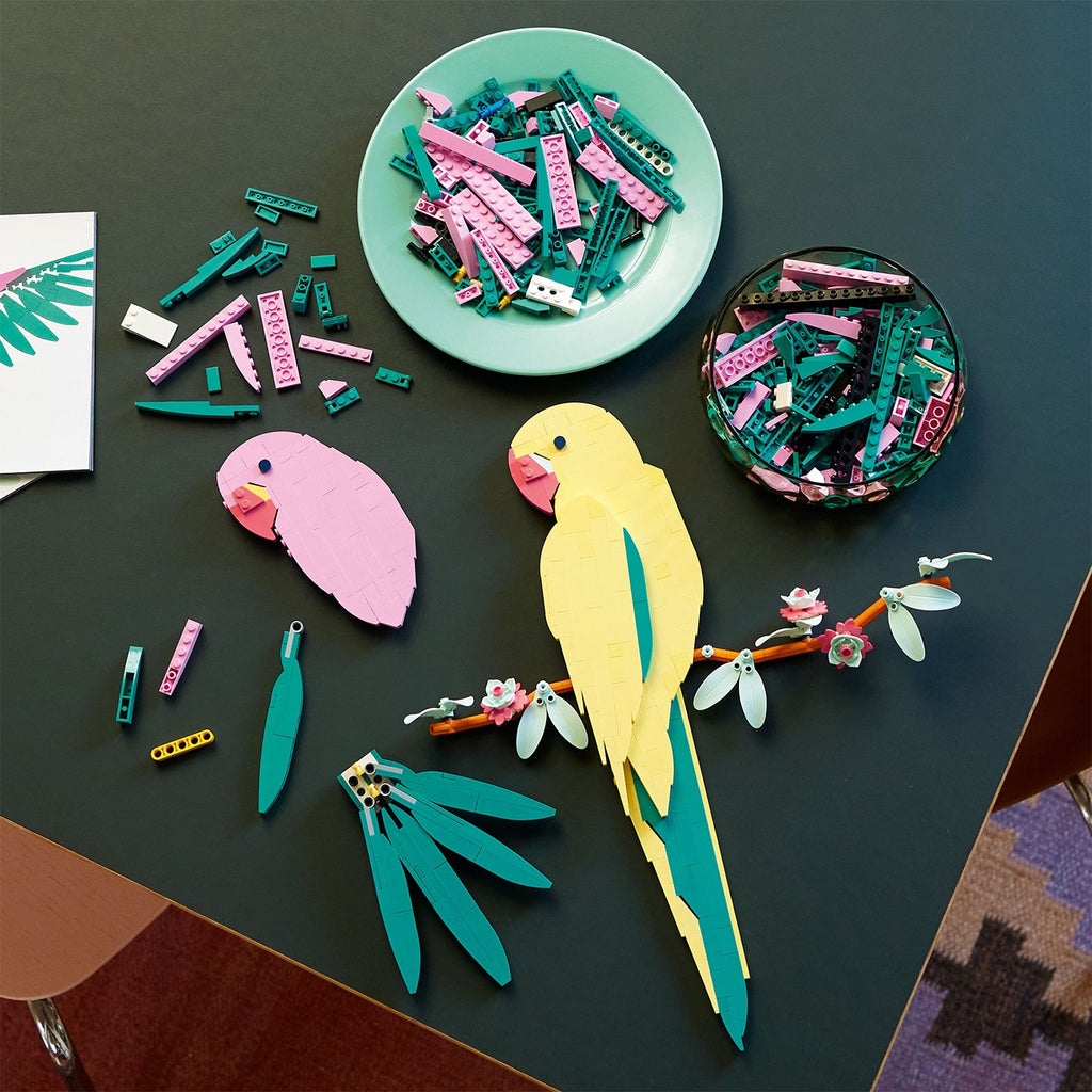 LEGO? Art The Fauna Collection ¨C Macaw Parrots
