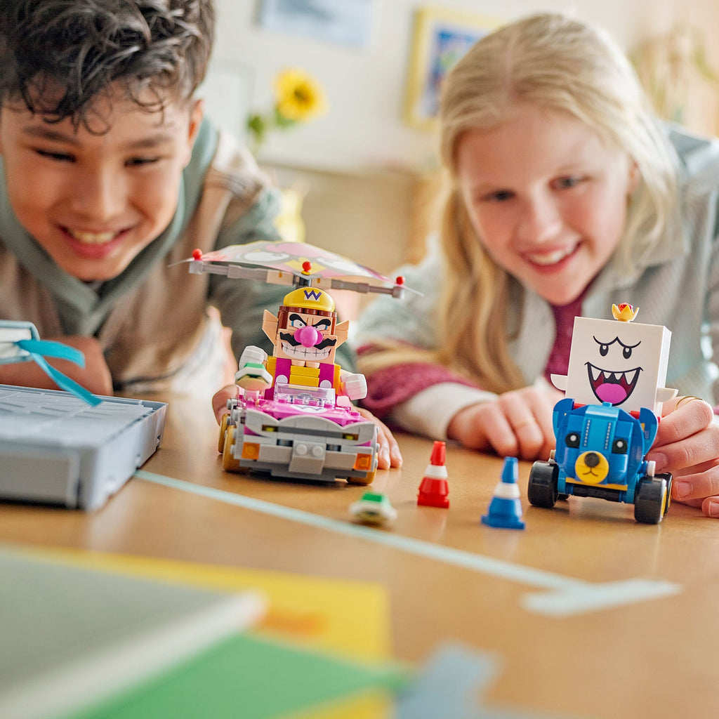 LEGO? Super Mario? Mario Kart? ÿ Wario & King Boo