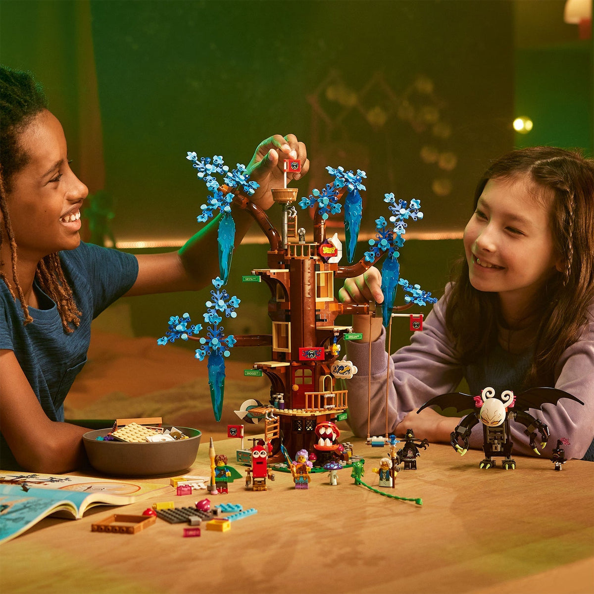 LEGO? DREAMZzz? Fantastical Tree House