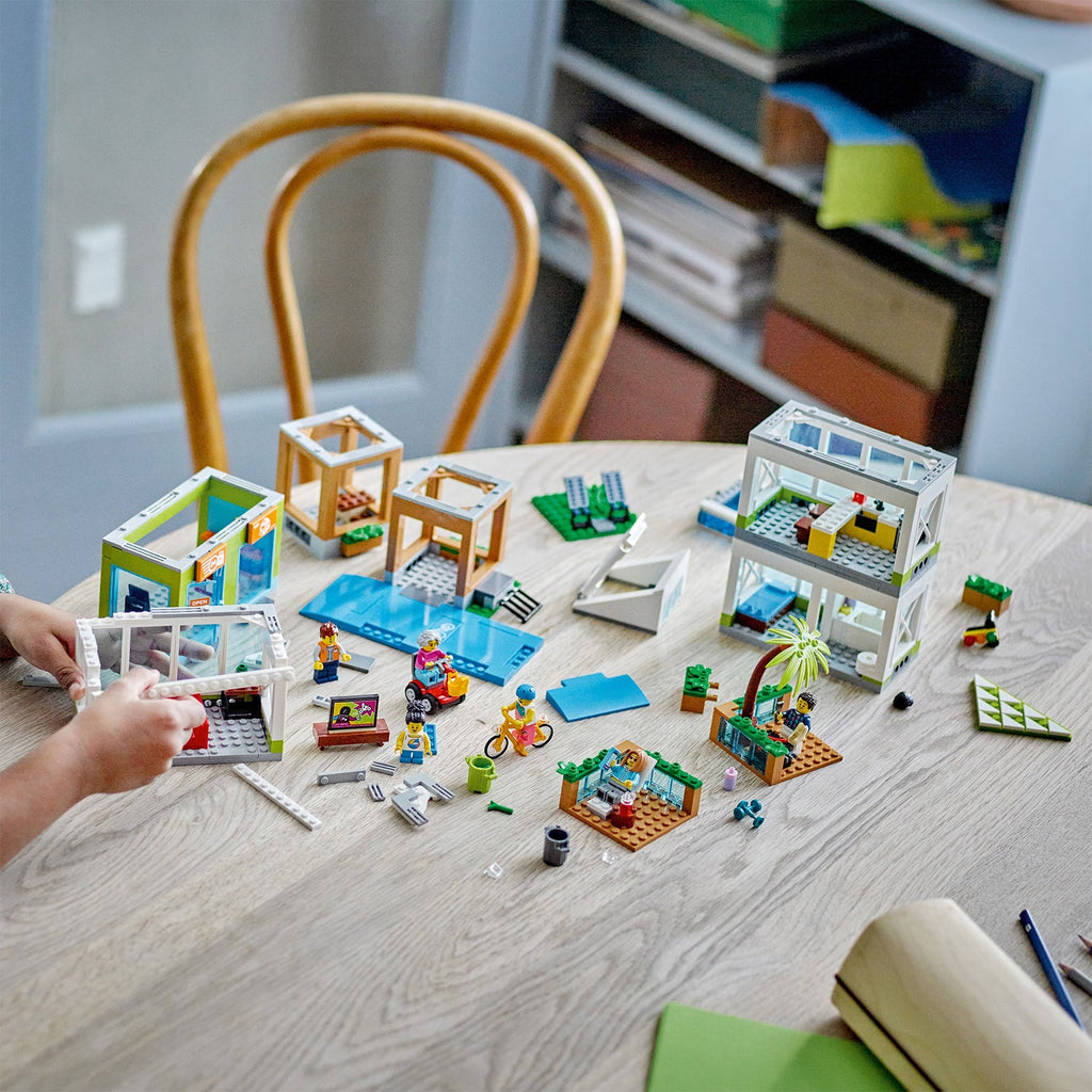 LEGO? City Apartment Building